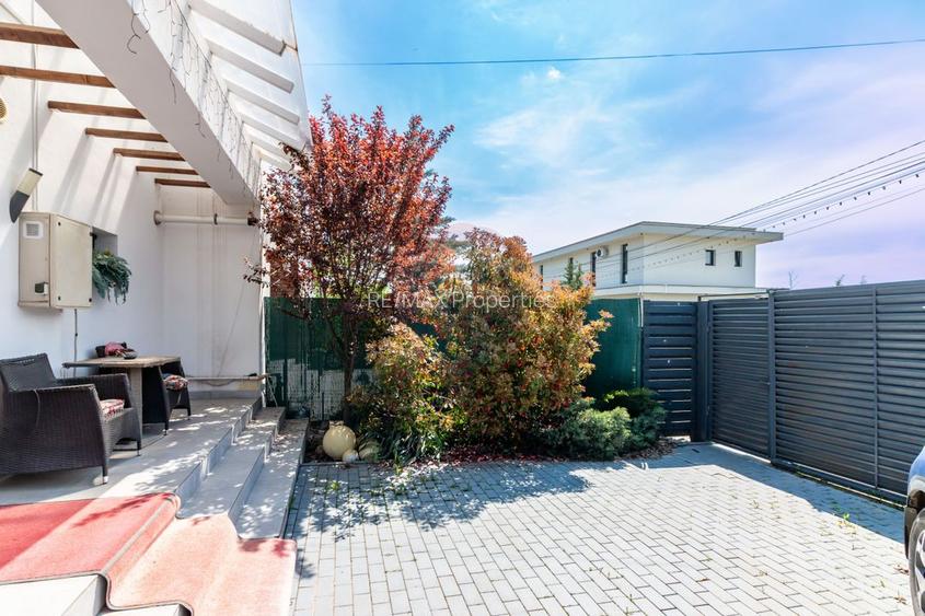 Casă / Vilă cu 5 camere de vanzare, Laguna Albastra, str. Fermei - 25