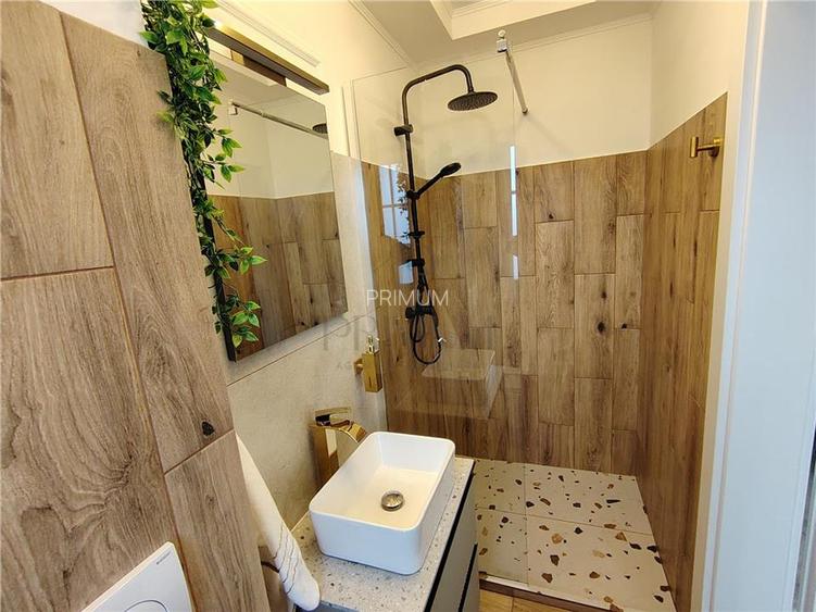 Duplex separat  prin carport - Panouri  - Asfalt - Mobilat lux - 15