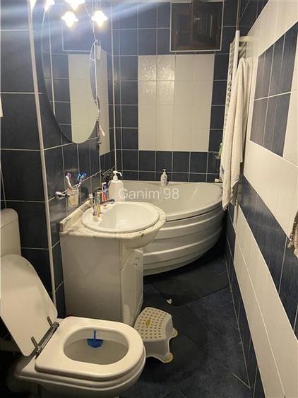 Apartament 4 camere , zona centrala - Inspectoratul Scolar ,suprafata 109 mp , e - 10