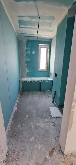 Nou. Decomnadat. Etaj intermediar. Lift. Terasa mare. Spatios - 12