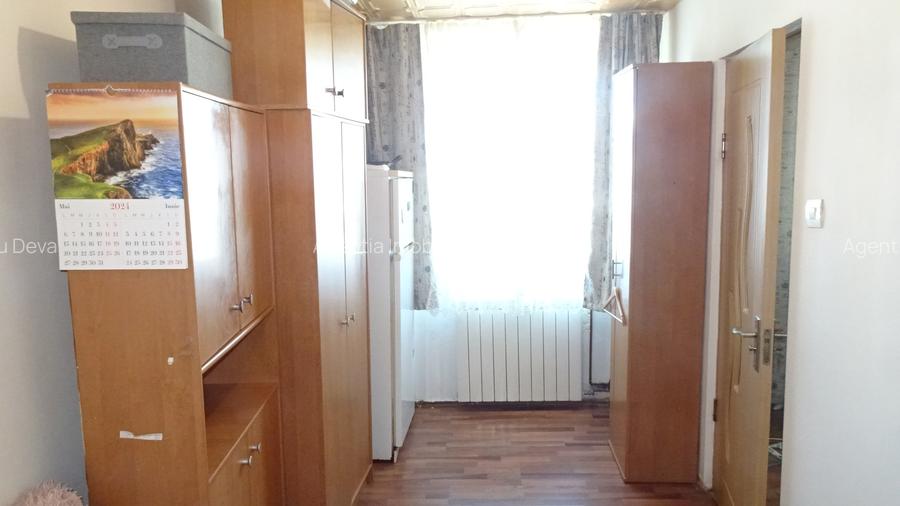 Vand apartament cu 2 camere in Deva, zona Dacia, etaj 4, bloc de 4 etaje, izolat - 9