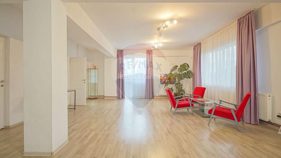 CENTRAL - Vila  DE INCHIRIAT  - pretabila diverse businessuri - 2