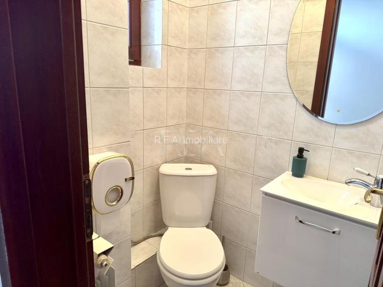 Vila 8 camere vis a vis de Piata Floreasca, garaj, curte proprie - 14