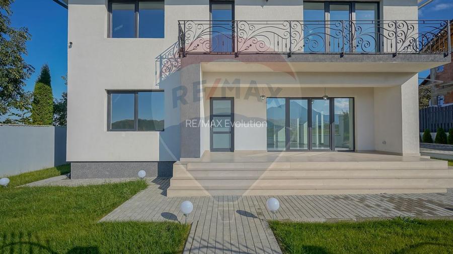 Casă modernă Bunloc, vedere Bucegi, 186 mp, comision 0 - 2