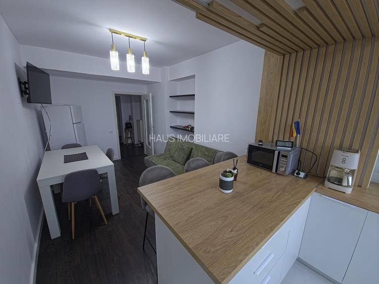 Centru Neversea apartament 3 camere decomandat vedere mare - 9