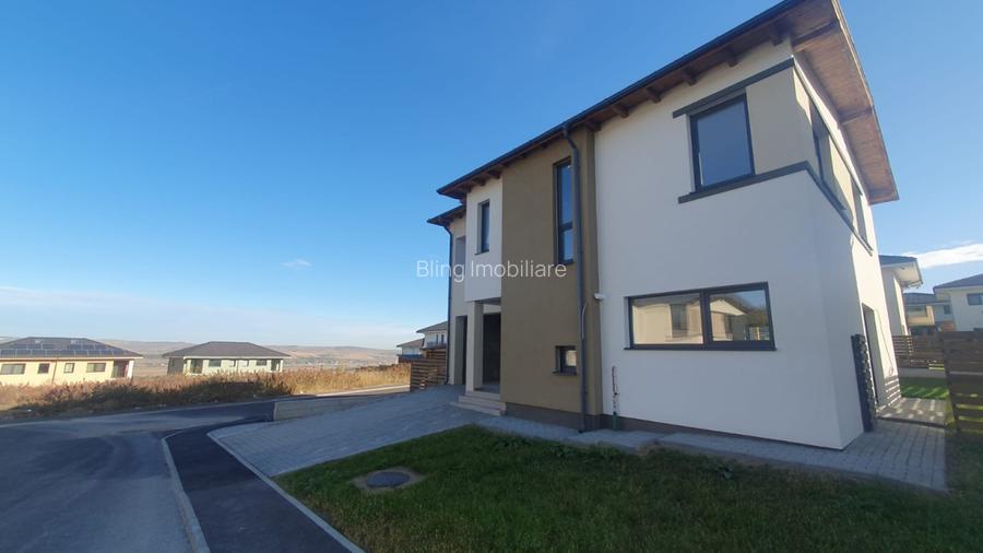 Casa individuala cu 4 camere de inchiriat , Dezmir - 3