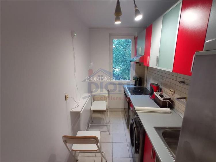 Gasoniera moderna ,  strada Izvorul Oltului - 12