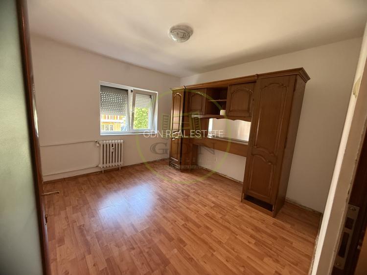 Apartament 4 camere, 83,30 mp, cartier Craiovita Noua, zona Scoala Elena Farago - 2