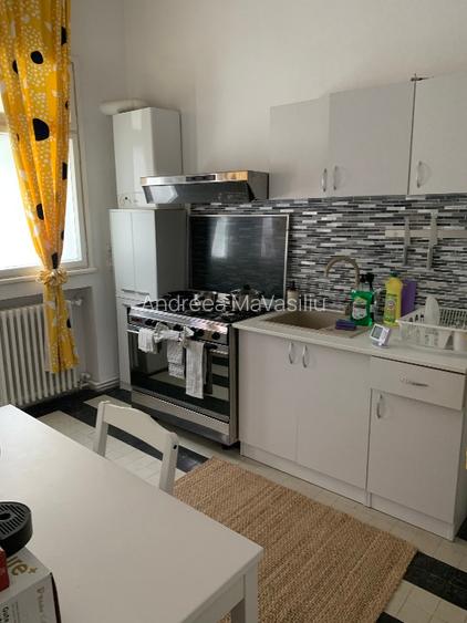 De închiriat – Apartament decomandat cu 4 camere, luminos, spațios, cu balcon  - 2