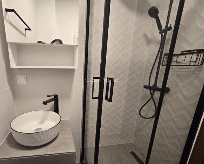 De vanzare Apartament 4 camere, zona Tolstoi. - 11