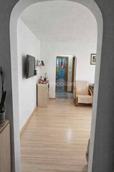 Apartament 2 camere semidecomandat – zona Vest (Podul Înalt), Ploiești - 3