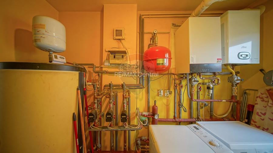 Casă / Vilă cu 12 camere de vânzare în zona Astra - 22