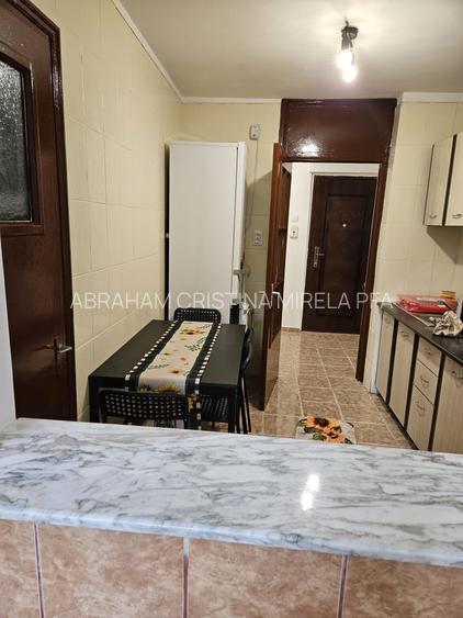 Inchiriere apartament 2 camere, decomandat, Aparatorii  Patriei - 13