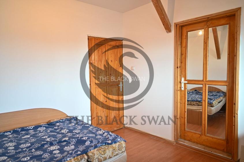 Casa cu 7 camere de vanzare | Zona Centrala, Baicoi | Comision 0% - 8