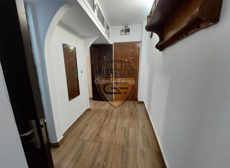 Apt decomandat 3 camere Casa de Cultura 52mp, boxa 8 mp, centrala gaze, A/C, 4/4 - 6