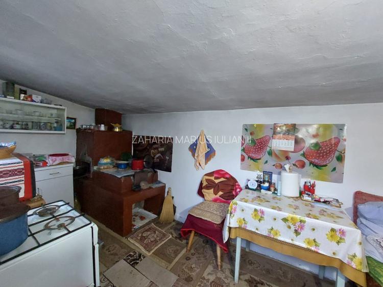 Casa batraneasca bine intretinuta in Bahna - 6