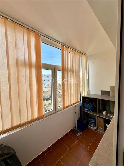 Vanzare apartament 2 camere Podu Ros - intermediar fara risc - 7