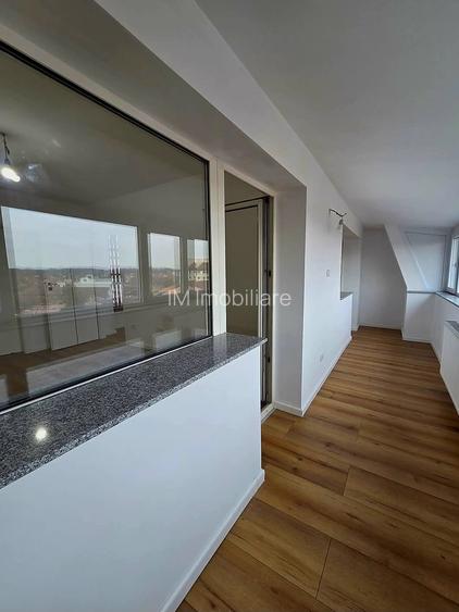 Modern- 5 camere- deosebit - 3 bai- renovat integral - 2