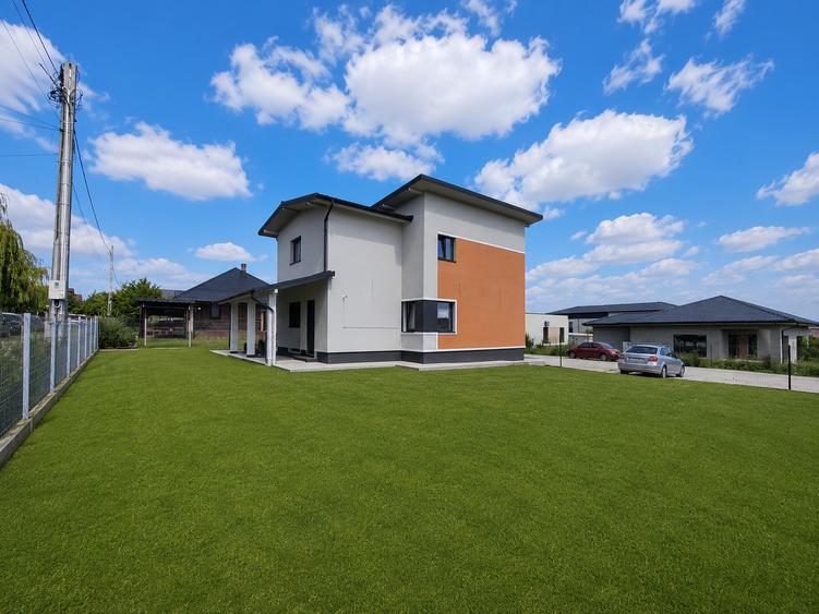 CASA INDIVIDUALA , 4 CAMERE, 130 MP UTILI , 650 MP TEREN