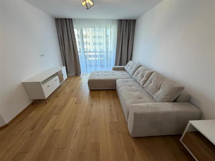 Inchiriere garsoniera decomandata,prima inchiriere, Urban Plaza, etaj 3