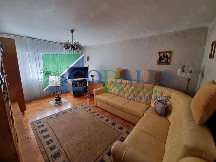 Aradului - Vest | 3 camere | Bloc izolat | Etaj intermediar