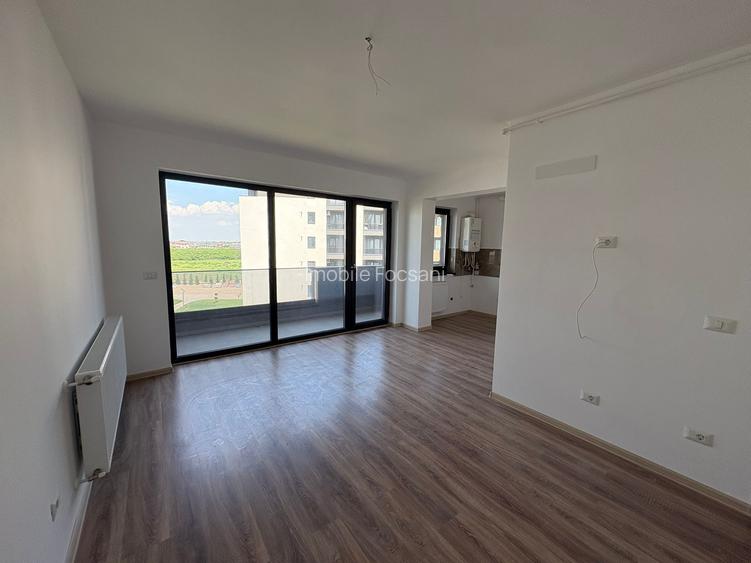 Apartament 3 camere - bloc nou - etaj 3/5 - 12