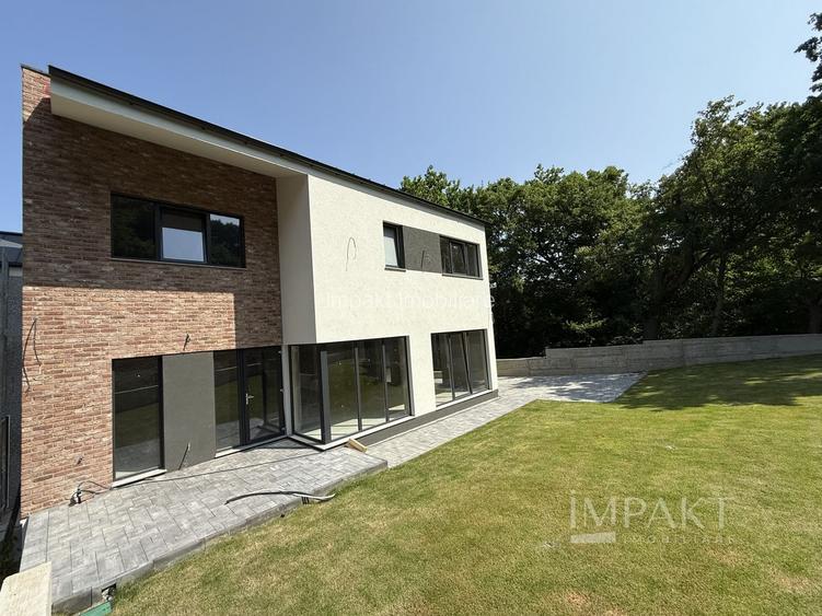 Case cuplate la liziera padurii , ideale pentru 2 familii ! - 38