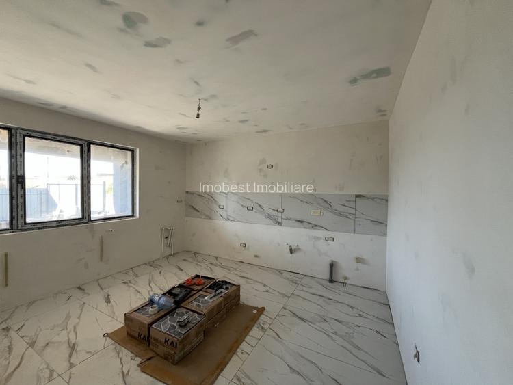 Oportunitate! Casa la sol 3 camere, la cheie, Valu lui Traian! - 6