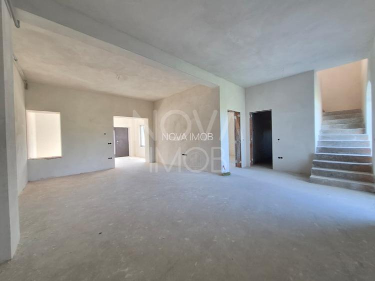 Casa generoasa cu 5 camere, 2 bai, dressing si parcare – Sura Mica - 13