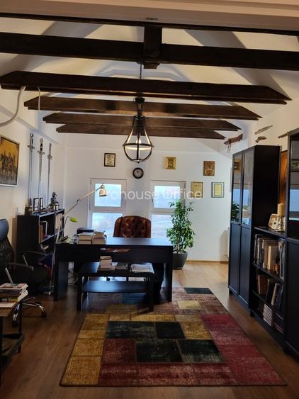 Reședință de colecție pe malul lacului/ Arhitectură neoromânească 2051 mp, teren - 13