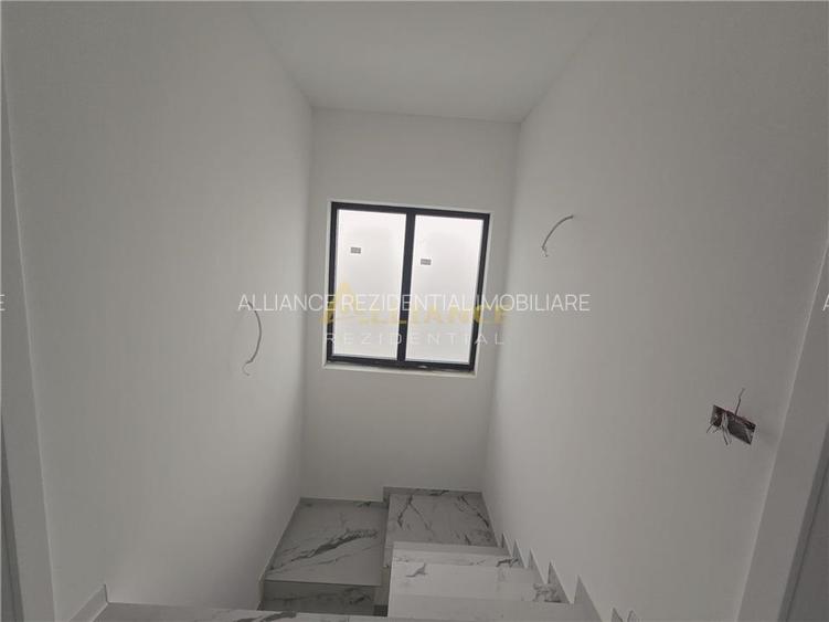 Vila individuala- 4 camere- 2 bai- 375mp teren - 5