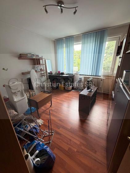 Apartament 4 camere 87 mp - Imobil 1965 - Etaj 1/4 - 12