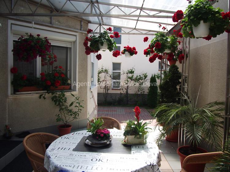 Vand casa in Deva, zona ultracentrala, constructie realizata in anul 2000 - 3