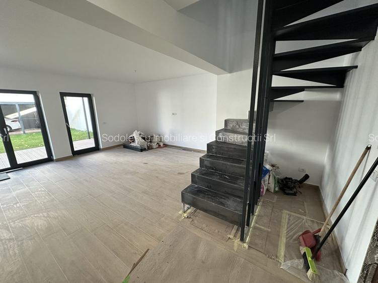 PROIECT DEOSEBIT - 3