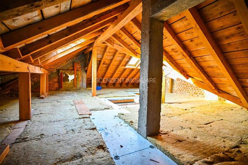 Film! Resedinta eleganta, accesorizata, in frumoasa statiune Poiana Brasov. - 50