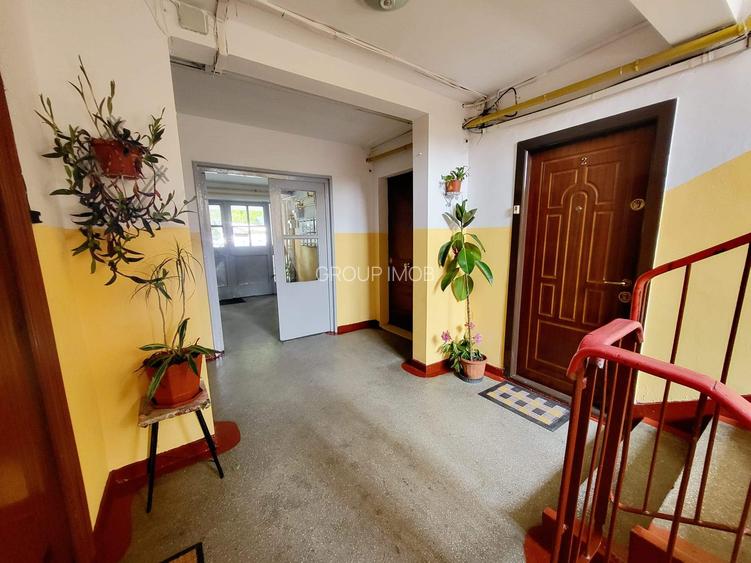 Intersectie Curtea Apel, Apart 2 Camere, parter Stradal + balcon, 85% renovat - 2