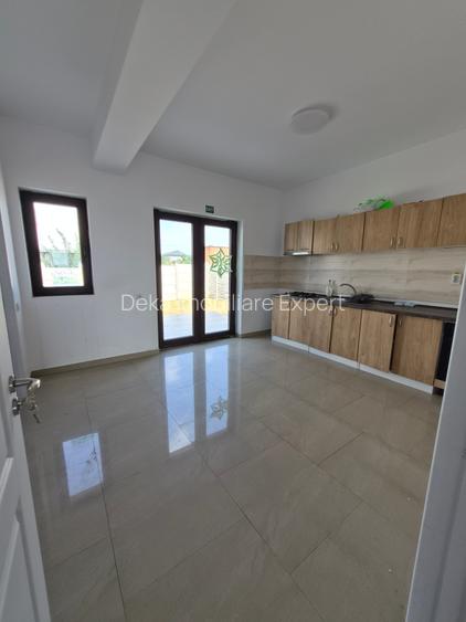Vila P+1E+M, 6 camere, teren 300 mp! - 4