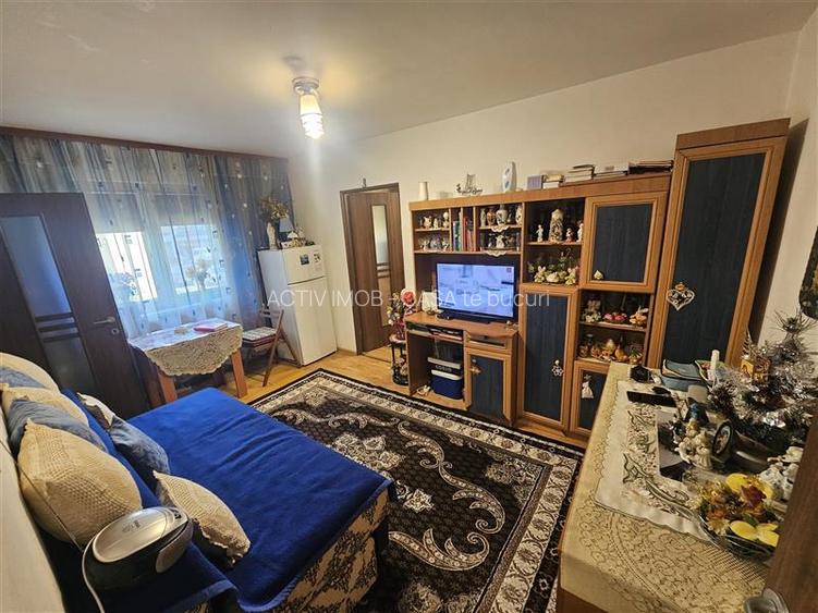 Resita, 2 Cam. Mobilat+Utilat, Et. 1, Micro 2 - 22