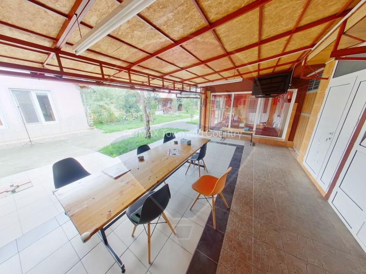 Casă / Vilă cu 16 camere de vânzare în zona Bobâlna - 15