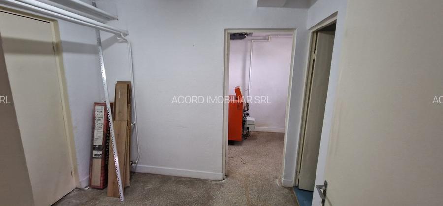 Coiciu, o vila construita pe cadre de beton, bine compartimentata. - 28