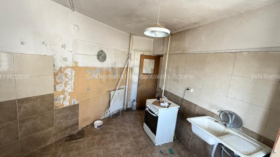 REA1028211 Apartament 3 camere Crangasi - 2