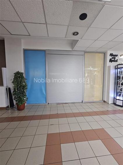 SPATIU COMERCIAL DE INCHIRIAT 170 MP VICTORIA SHOPING- ONESTI - 2