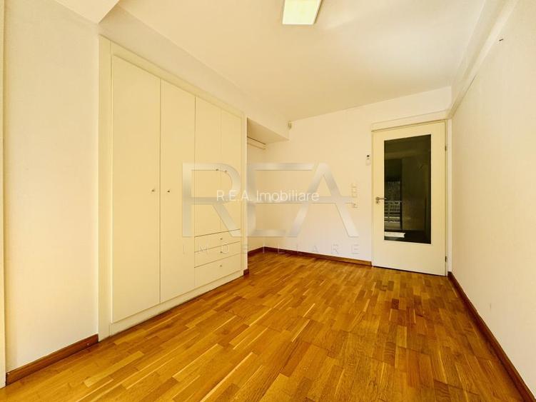 5 camere cu promenada la lac, parcare si boxa incluse - 9