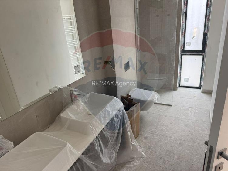 Casă / Vilă cu 4 camere de vânzare - 13