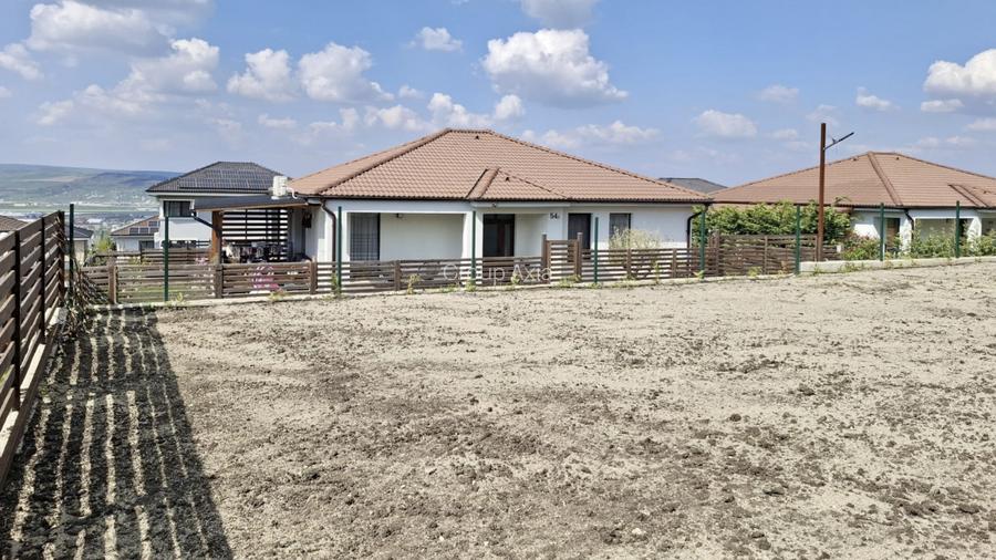 Comision 0! Casa individuala, 150 mp, 4 camere, 4 bai, Dezmir - 9