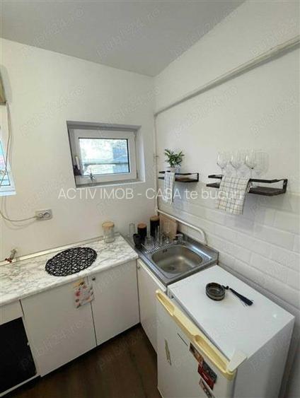 metrou Universitate - garsoniera - mansarda - risc seismic 1 - 5