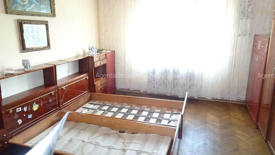 Vand casa solida in Deva, zona Horea, suprafata totala de teren 3450 mp, - 7