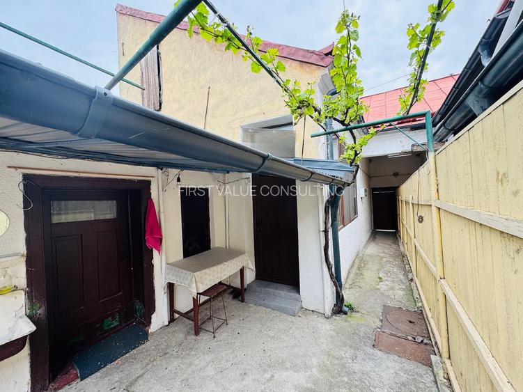 Casa  zonă semicentrală – Str. Adrian, Scd 114, teren 242 mp - 3