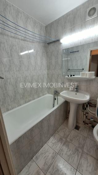 Titan -  1  Decembrie, 6 minute metrou, apartament 4 camere - 12