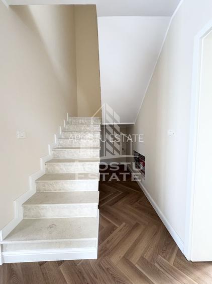 Duplex cu perete dublu, 4 camere si 3 bai finalizat, toate utilitatile - 14